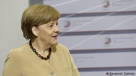EU Gipfel Riga Merkel mit Tsipras