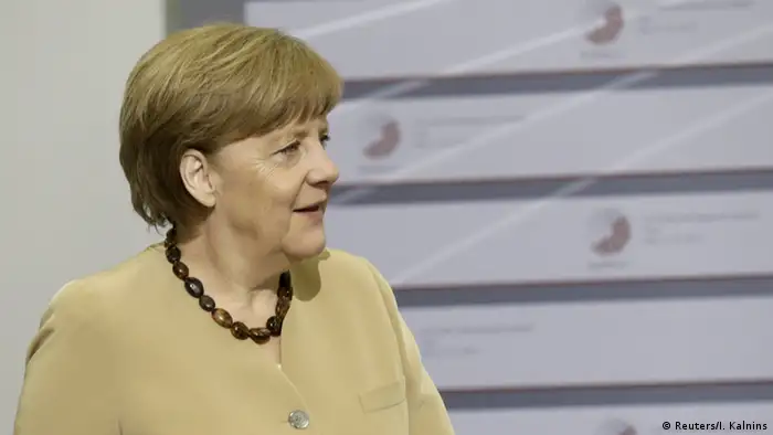 EU Gipfel Riga Merkel mit Tsipras (Reuters/I. Kalnins)