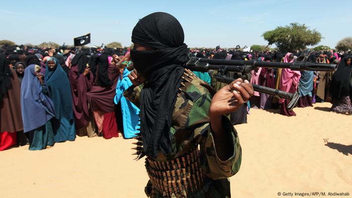 Ein Kämpfer der islamistischen Al-Shabaab Miliz in Südsomalia. Foto: Mohamed Abdiwahab/AFP/Getty Images
