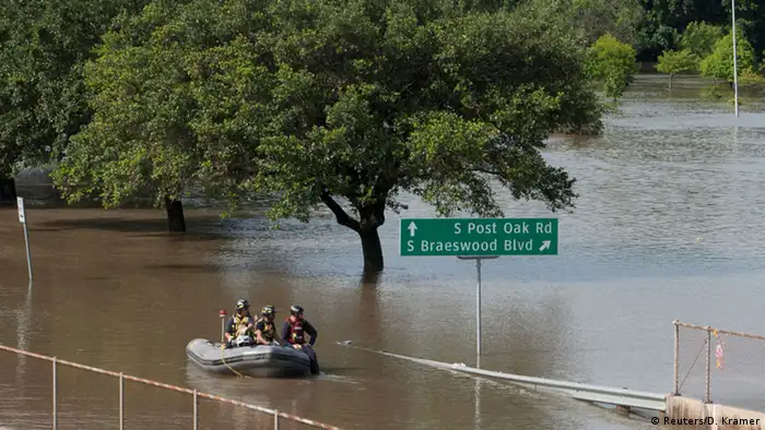 USA Zerstörung nach Flut in Texas
(Foto: REUTERS/Daniel Kramer)