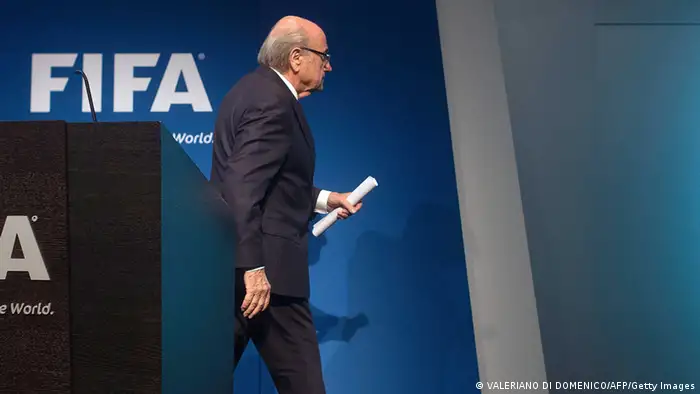 FIFA - Präsident Blatter tritt zurück