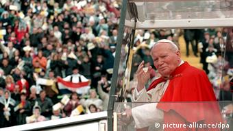 Mnogima je u dobrom sjećanju ostala i posjeta pape Ivana Pavla II (Sarajevo, april 1997.)