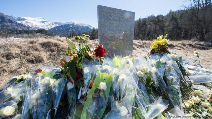 germanwings ungluck endlich die opfer begraben deutschland dw 09 06 2015