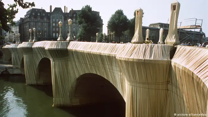 Christo 80. Geburtstag Wrapped Pont Neuf (picture-alliance/dpa)