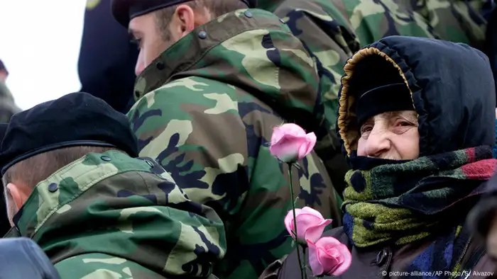 Bildergalerie Blumen der Revolution - Rosenrevolution Georgien