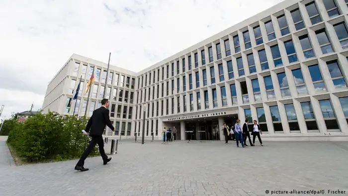 Deutschland Einweihung Neubau Bundesinnenministerium