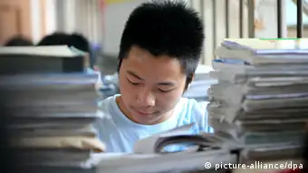 China Schüler bereitet sich auf die Aufnahmeprüfung vor