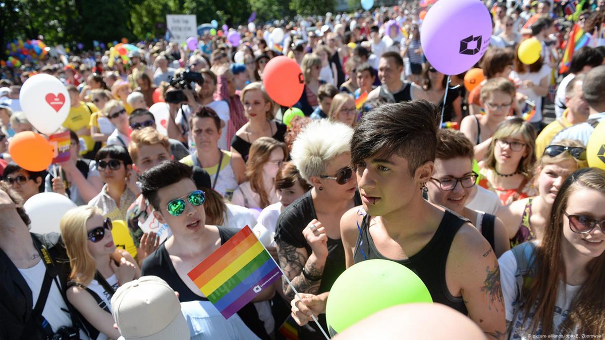 В Варшаве прошел крупнейший в истории Польши гей-парад – DW – 13.06.2015