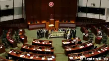 香港政改遭否决 北京表遗憾