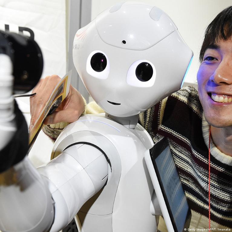 Japan S Robot Assistants Dw 07 21 15