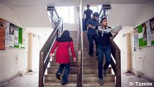 Titel: Geschlechtertrennung Bildbeschreibung: Geschlechtertrennung auf der Treppe einer Bibliothek in Stadt Gorgan. Quelle: Tasnim Lizenz: Frei