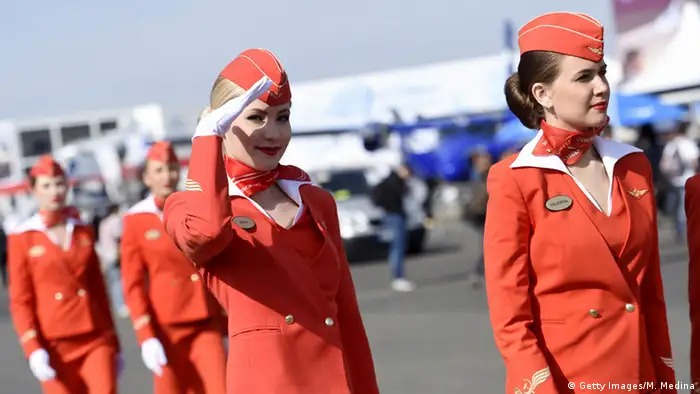 Die Flotte ist orange: Kabinenbesatzung der Aeroflot