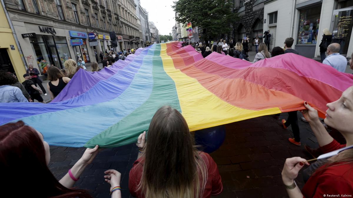 В Риге прошел первый европейский гей-прайд – DW – 20.06.2015
