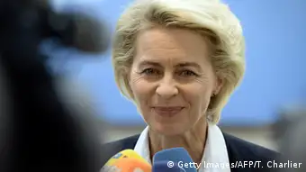 Brüssel Treffen NATO Verteidigungsminister Ursula von der Leyen