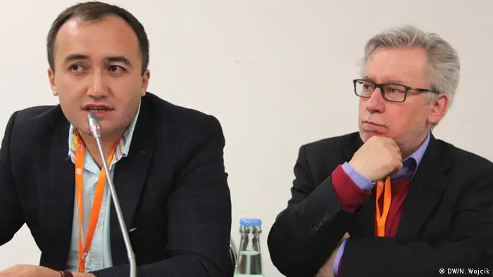 Ilim Karypbekov, OTRK-Intendant, und Johannes Grotzky, Professor und Medienberater (Foto: DW Akademie/Nadine Wojcik).