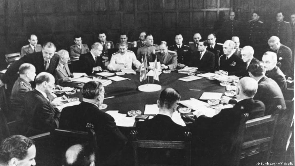 La Conferencia de Potsdam: buscando el orden de la posguerra | Historia |  DW 