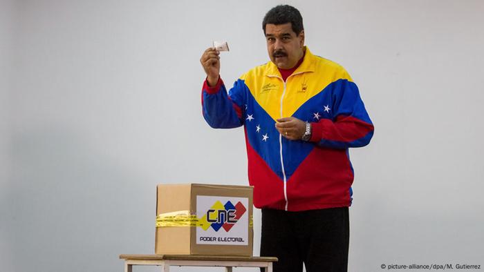 El presidente venezolano, Nicolás Maduro, durante las elecciones primarias del PSUV (28.6.2015)