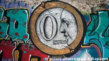 30.6.2015 *** A graffiti picturing a «0» euro in Athens, Greece, on the 30rd of june 2015. Photo: Socrates Baltagiannis/dpa +++(c) dpa - Bildfunk+++