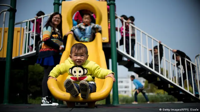 China Rudong Kinder Spielplatz (Getty Images/AFP/J. Eisele)