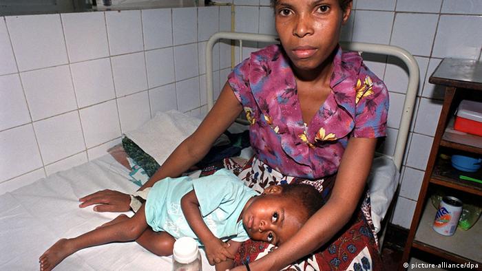 Mosambik Kinderklinik (picture-alliance/dpa)