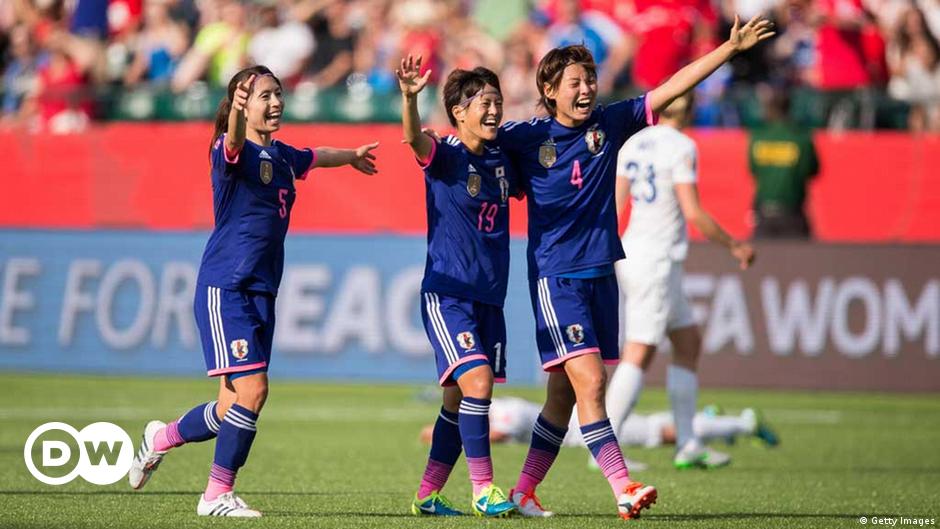 Japan beat England to reach final – DW – 07/02/2015