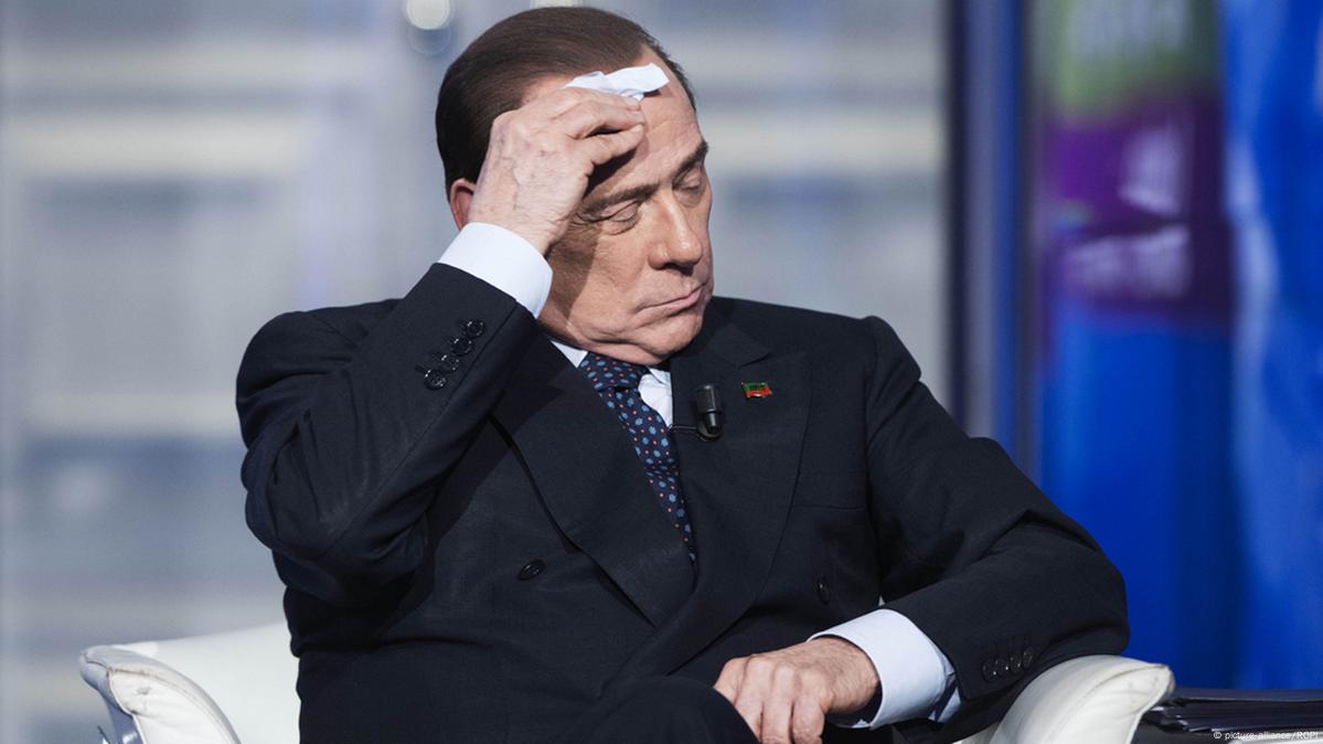 Berlusconi Gets Three Years In Corruption Case – DW – 07/08/2015