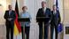 Kanzlerin Merkel in Sarajewo mit den Mitgliedern des bosnischen Präsidentenrats (Foto: Reuters/A. Bronic) Kanzlerin Merkel in Sarajewo mit den Mitgliedern des bosnischen Präsidentenrats (Foto: Reuters/A. Bronic)