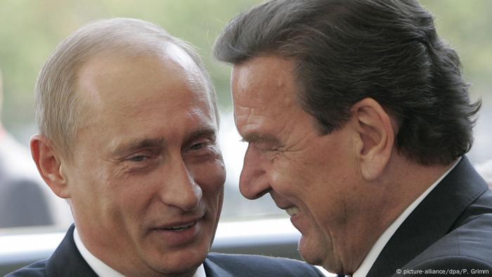 Deutschland Wladimir Putin und Gerhard Schröder in Berlin