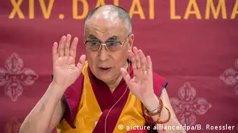 Hessen Dalai Lama Pressekonferenz in Wiesbaden