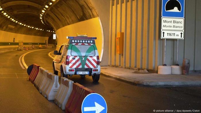 Vorbreitungen für die Wiedereröffnung des Montblanc-Tunnels. (Foto: dpa)
