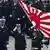 Shinzo Abe com tropas das Forças de Autodefesa