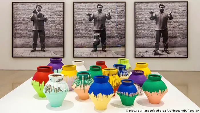 Miami Perez Art Museum Vase zerschmettert