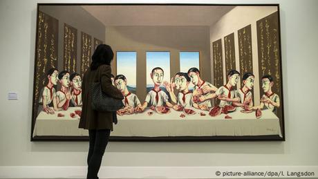 Frankreich, The Last Supper von Zeng Fanzhi in Paris (picture-alliance/dpa/I. Langsdon)
