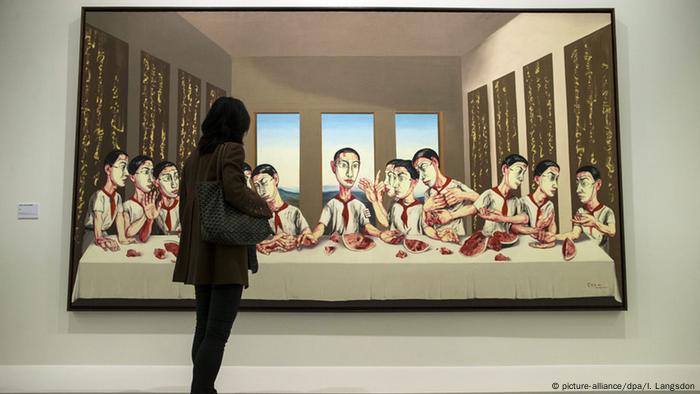 Frankreich, The Last Supper von Zeng Fanzhi in Paris (picture-alliance/dpa/I. Langsdon)