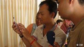 Teilnehmerinnen eines Social Media Workshops der DW Akademie in Kambodscha