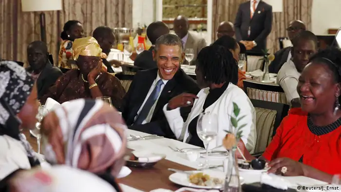 Barack Obama in Kenia beim Abendessen mit der Familie