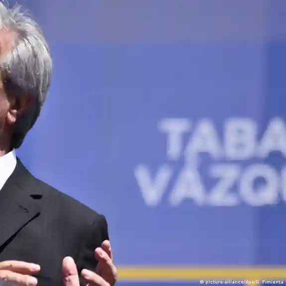 Suspenden tres partidos en Uruguay tras la renuncia de las