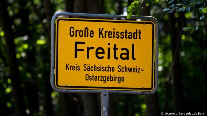 Ein Ortsschild von Freital (Foto: dpa)