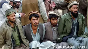 Afghanistan Tora Bora Gefangene Taliban Kämpfer