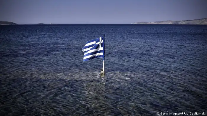 Symbolbild Griechenland Staatspleite Schuldenkrise Fahne Flagge