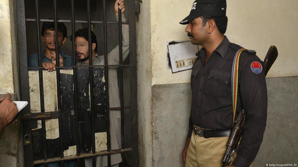 Punjab Police Xxx Vid Full Hd - Calls for tougher laws â€“ DW â€“ 08/10/2015