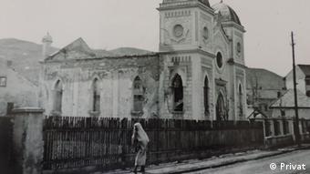 Sinagoga u Tuzli, zapaljena u 2. Svjetskom ratu, uništena nakon rata