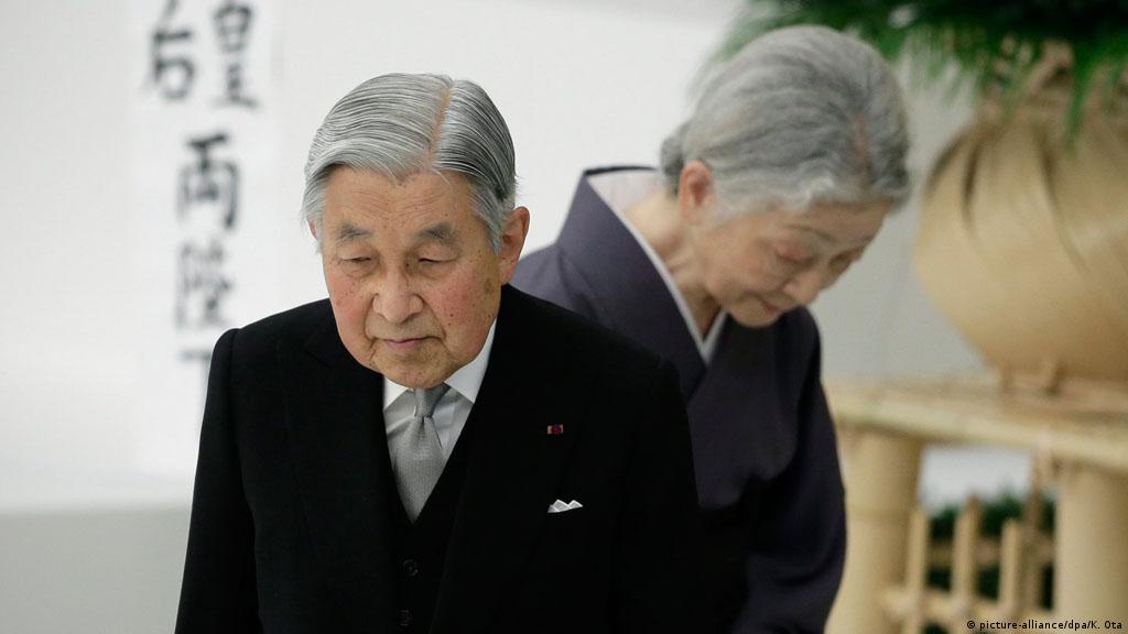 Emperador Akihito expresa “remordimiento” por la II Guerra | El Mundo | DW  