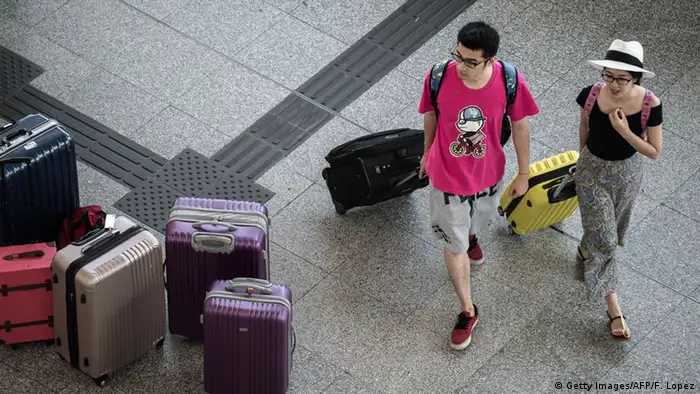 Thailand Anschlag in Bangkok Sicherheit Reisende am Flughafen Hong Kong