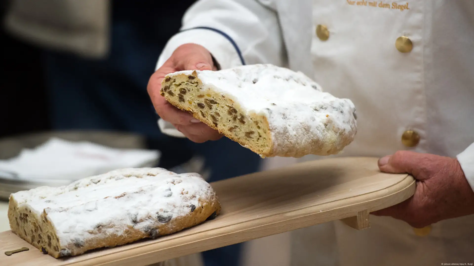 Pitadas: Stollen, o famoso bolo de Natal alemão – DW – 13/12/2016