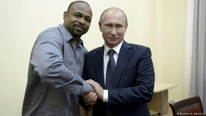 Krim US-Boxer Roy Jones und Wladimir Putin in Sewastopol