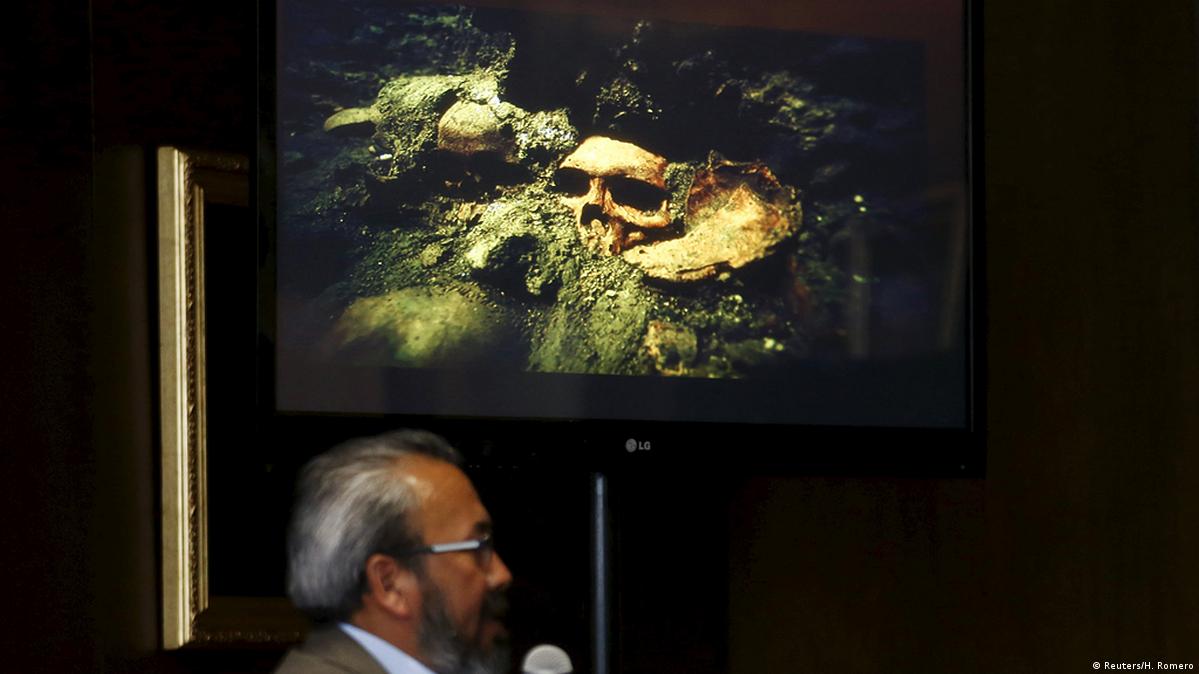 Aztec human skull wall found in Mexico