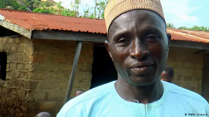 Tödliche Kinderarbeit in Nigeria Verzweifelter Schulleiter