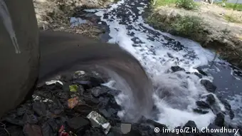 Symbolbild Wasserverschmutzung durch die Textilindustrie