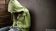 علامات تشير إلى أن المراهق يفكر في الانتحار